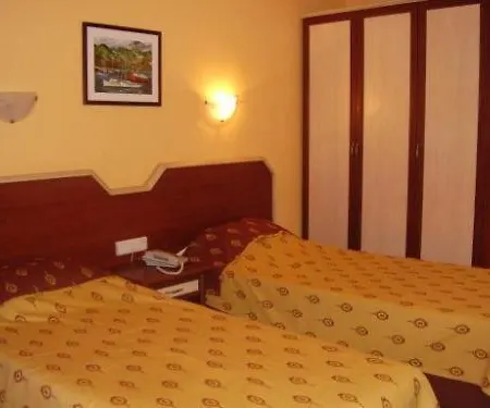 Daire Albatros Aparthotel *